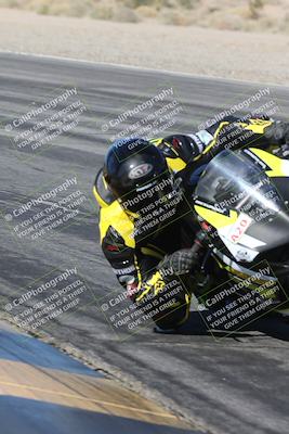 media/Dec-04-2025-Racers Edge (Thu) [[5ebc9f124d]]/2-A Group/1-Session 2 (Turn 7 Inside)/